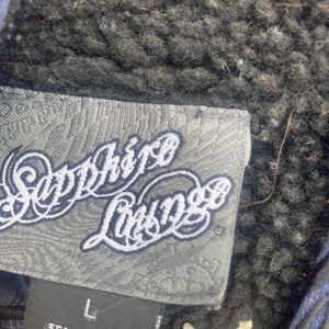 Sapphire lounge large men